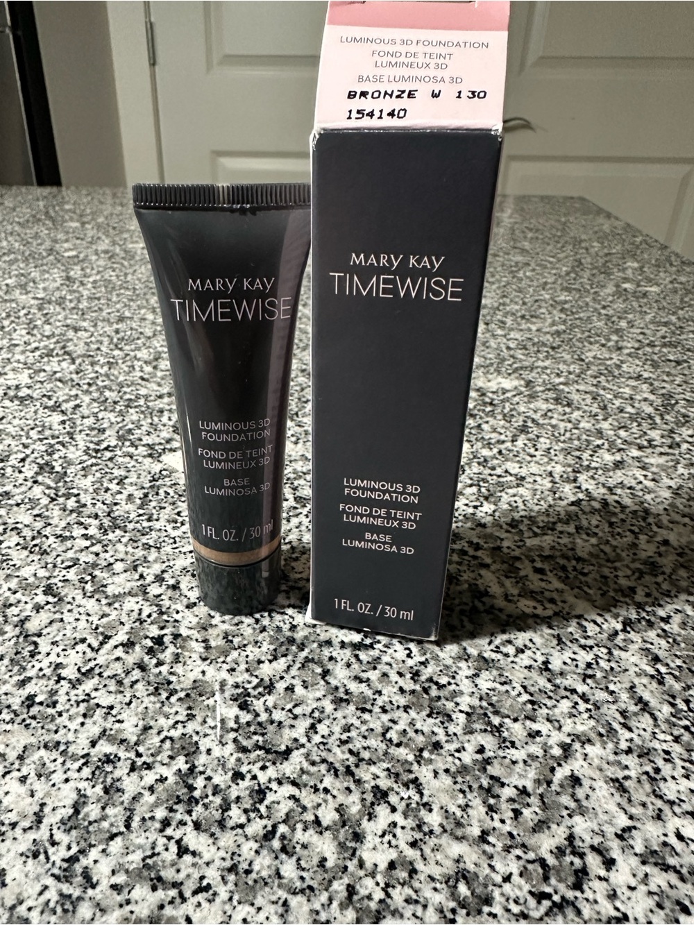 Mary Kay luminous 3D foundation